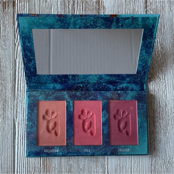 Blush palette - Picture 2 of 2